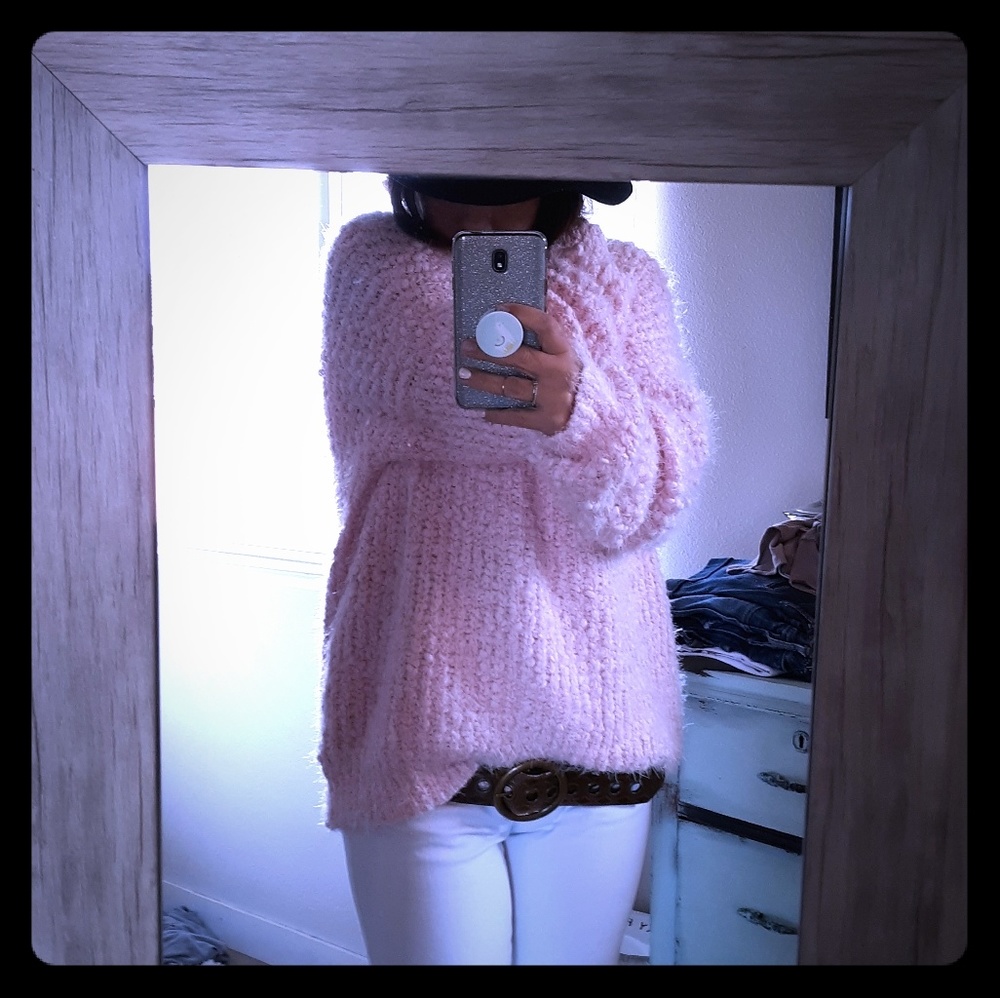 Forever 21 plush sweater in Pink
